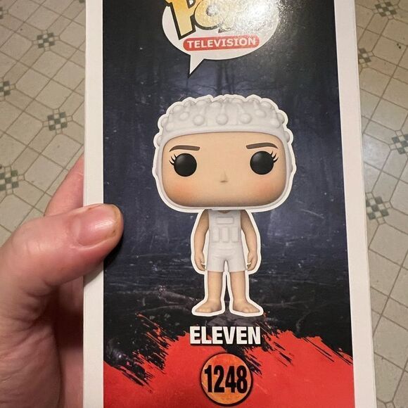 Funko Pop Stranger Things ELEVEN Vinyl Figure Exclusive - Picture 7 of 8